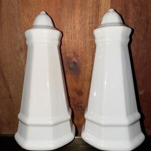 Vintage Pfaltzgraff Heritage White Salt‎ Pepper Shakers Lighthouse Set